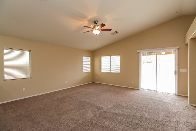 2,195/Mo, 3593 S Ponderosa Dr Gilbert, AZ 85297 Living Room View 3