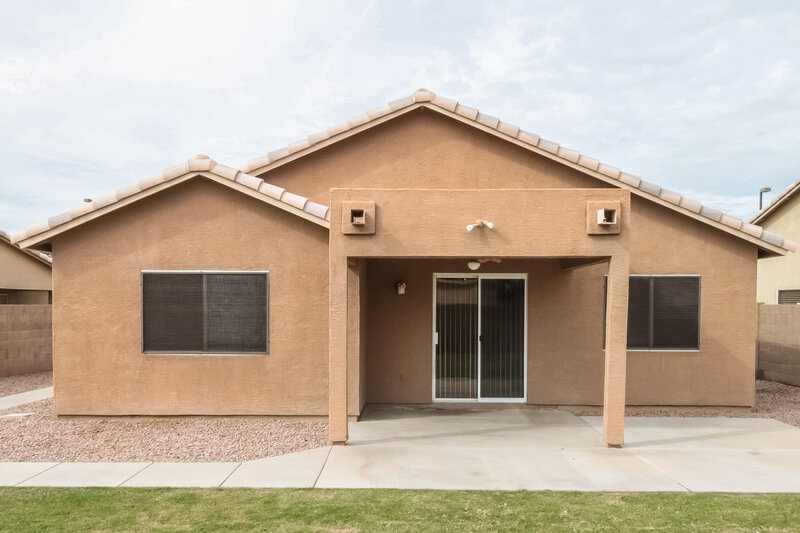2,195/Mo, 3593 S Ponderosa Dr Gilbert, AZ 85297 Rear View