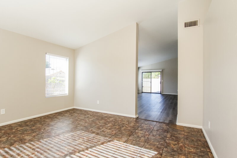 2,095/Mo, 3154 W Via Montoya Dr Phoenix, AZ 85027 Living Room View