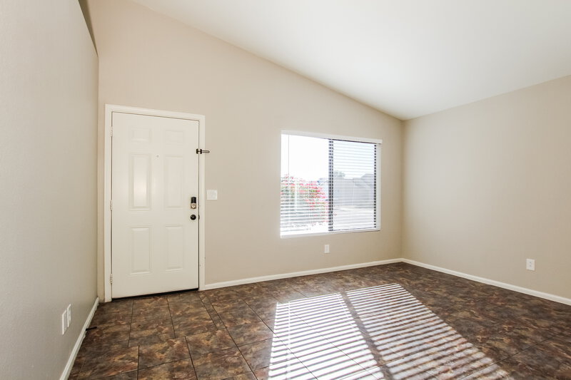 2,095/Mo, 3154 W Via Montoya Dr Phoenix, AZ 85027 Living Room View 2