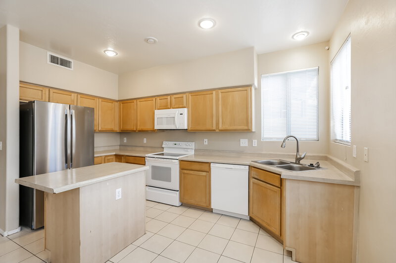 2,670/Mo, 1316 E Thunderhill Pl Phoenix, AZ 85048 Misc View 5