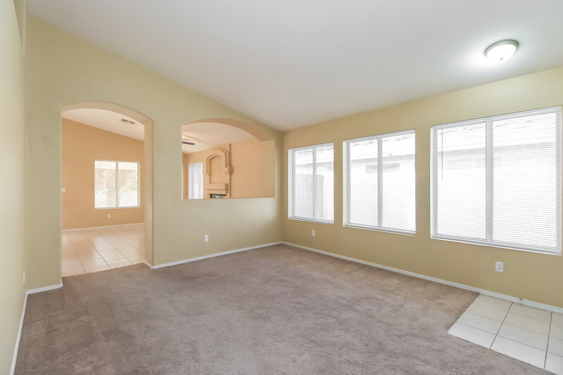 2,410/Mo, 1831 E Countrywalk Ln Chandler, AZ 85225 Living Room View