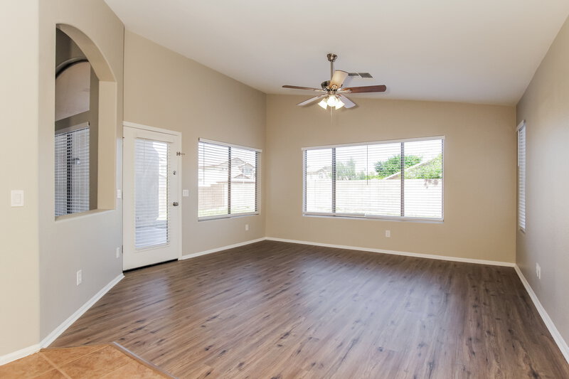 2,085/Mo, 4640 W Magdalena Ln Laveen, AZ 85339 Dining Room View