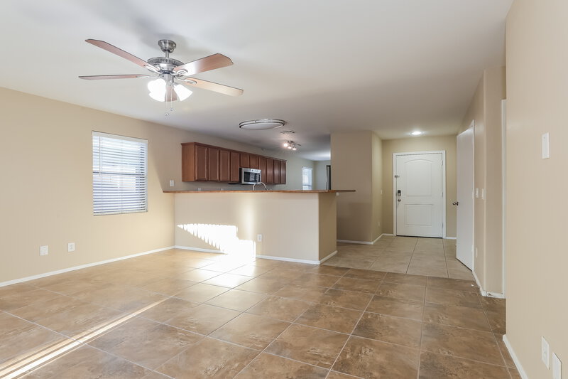 1,930/Mo, 4621 W Carson Rd Laveen, AZ 85339 Living Room View