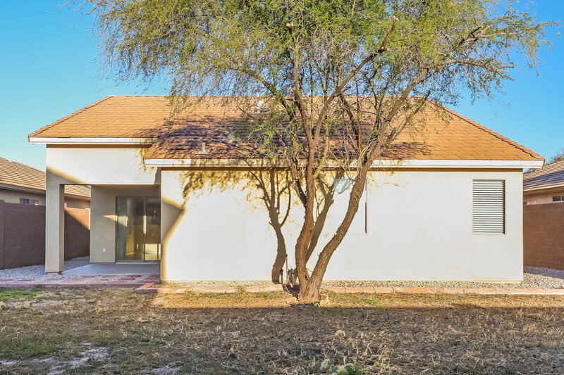 1,930/Mo, 4621 W Carson Rd Laveen, AZ 85339 Rear View