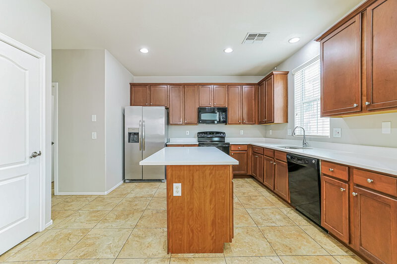 1,975/Mo, 1644 S Chatsworth Mesa, AZ 85209 Kitchen View