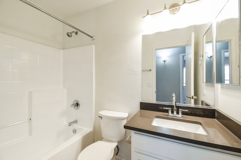 2,495/Mo, 8930 E Fountain St Mesa, AZ 85207 Bathroom View