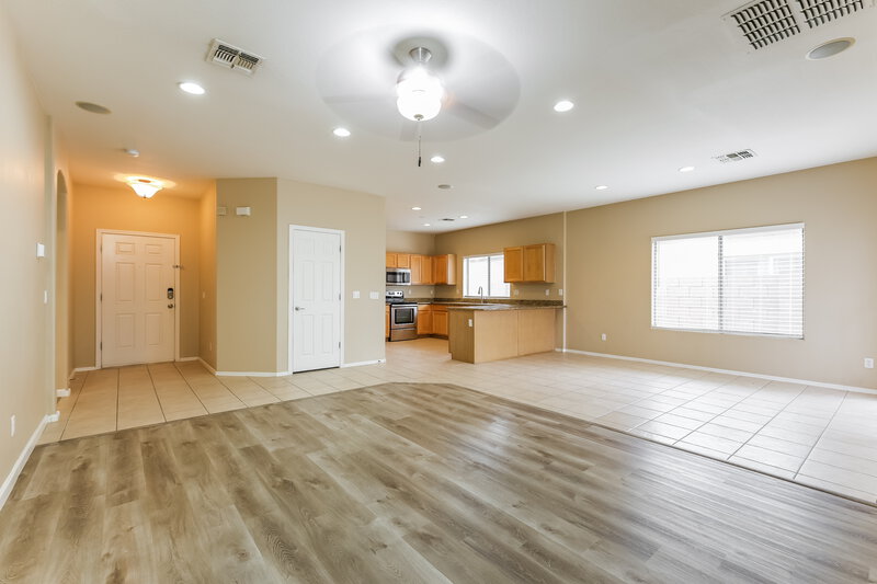 2,215/Mo, 8866 W Hilton Ave Tolleson, AZ 85353 Misc View 4