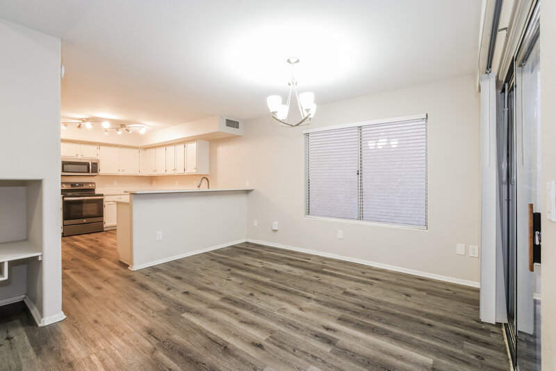 2,270/Mo, 425 S Sunrise Dr Gilbert, AZ 85233 Dining Room View