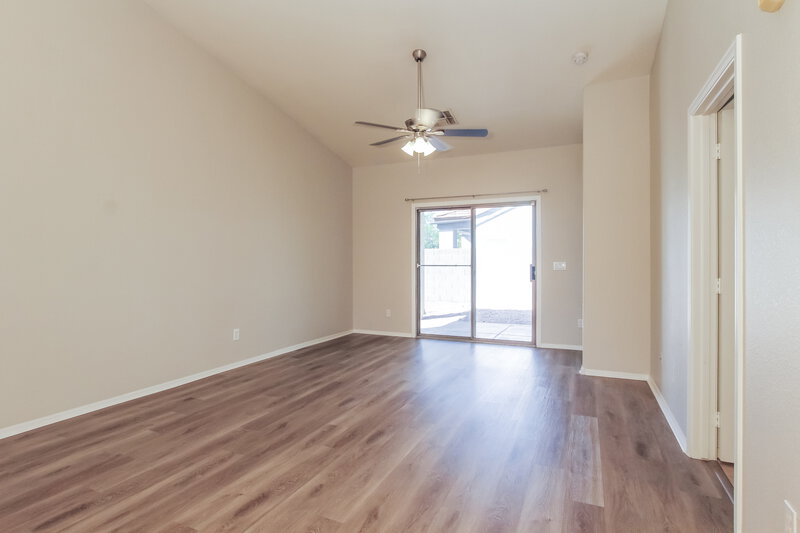 2,320/Mo, 1110 N Steele Mesa, AZ 85207 Living Room View