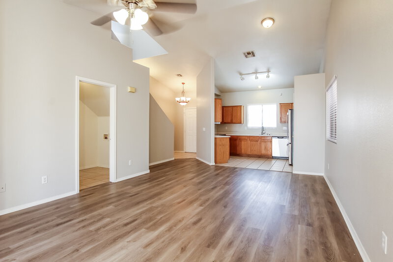 2,320/Mo, 1110 N Steele Mesa, AZ 85207 Living Room View 2