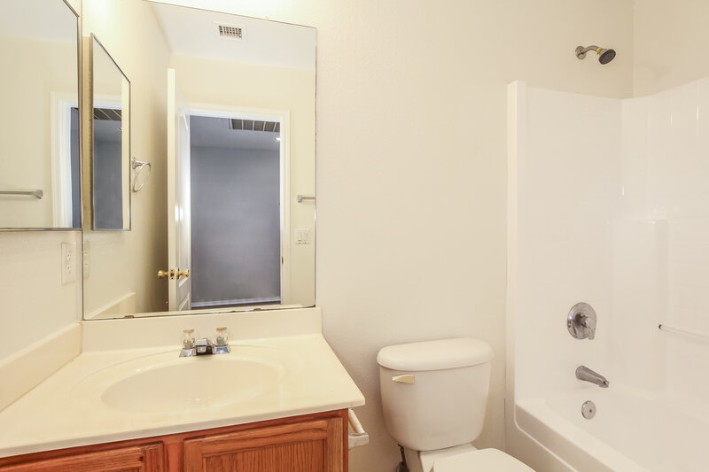2,320/Mo, 1110 N Steele Mesa, AZ 85207 Bathroom View