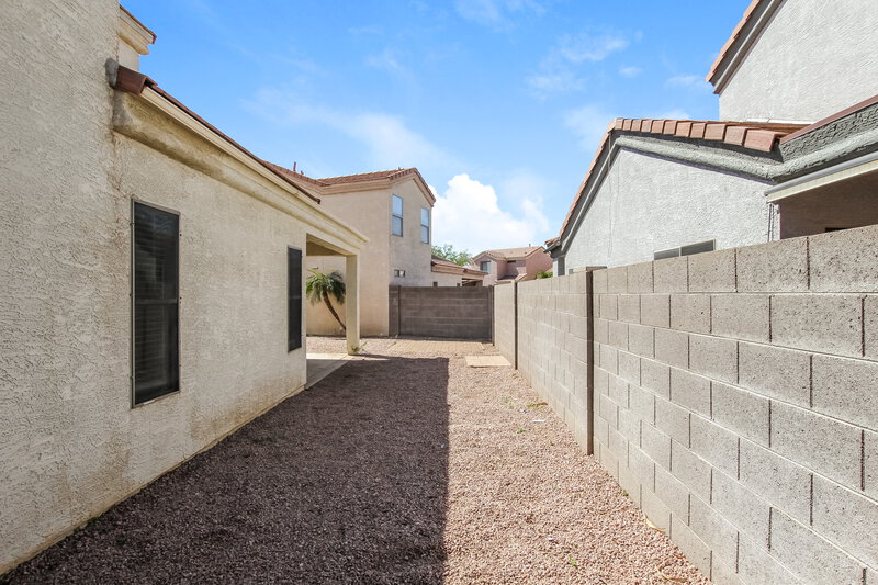 2,320/Mo, 1110 N Steele Mesa, AZ 85207 Rear View 2
