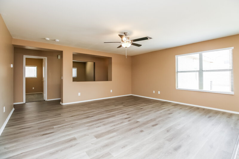 2,080/Mo, 2601 W Spencer Run Phoenix, AZ 85041 Family Room View