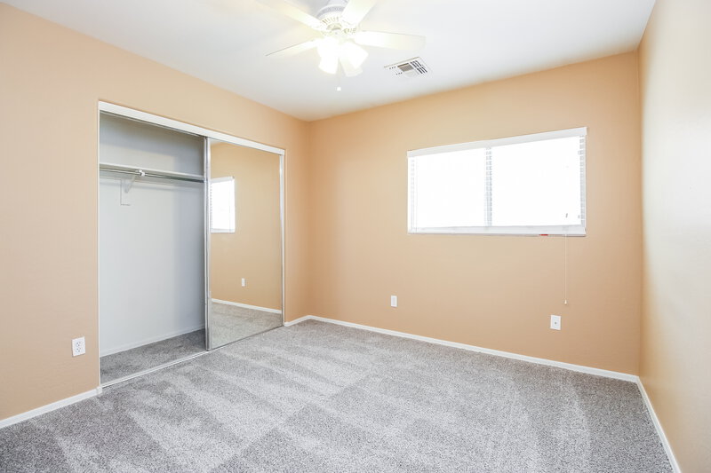 2,080/Mo, 2601 W Spencer Run Phoenix, AZ 85041 Bedroom View 3