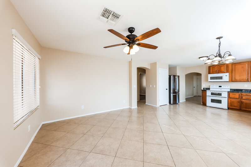1,695/Mo, 10653 W Poinsettia Dr Avondale, AZ 85392 Dining Room View 3