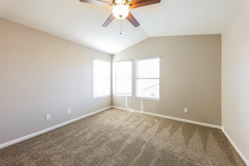 2,415/Mo, 4907 W Marco Polo Rd Glendale, AZ 85308 Main Bedroom View