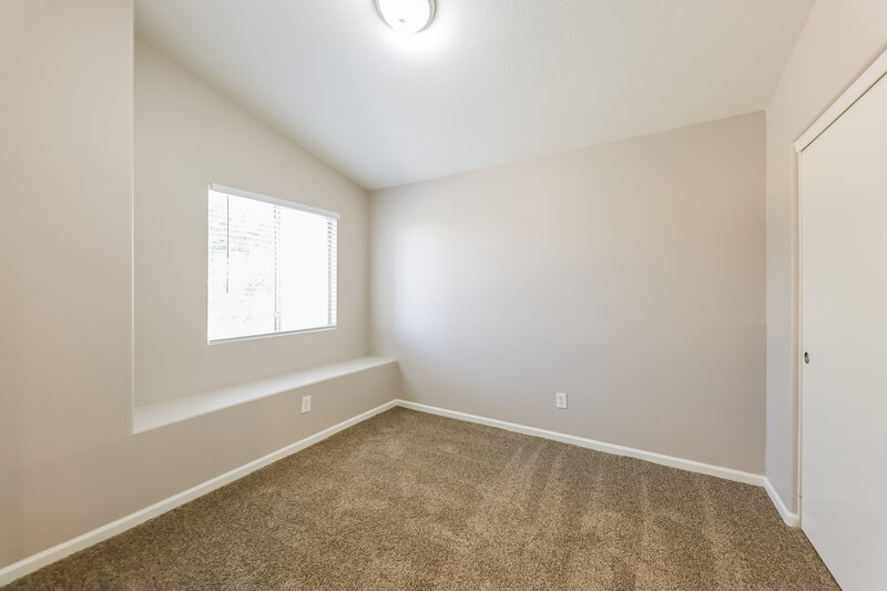 2,415/Mo, 4907 W Marco Polo Rd Glendale, AZ 85308 Bedroom View