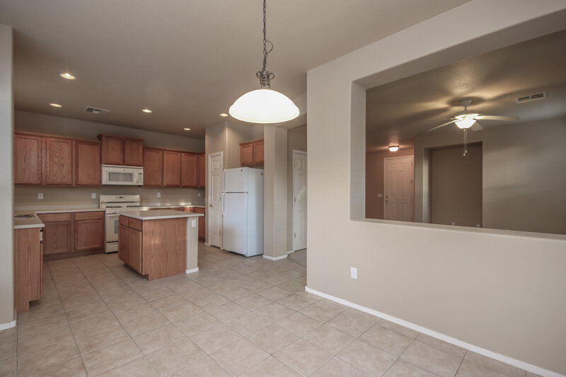 2,005/Mo, 6335 E Brown Rd Unit 1100 Mesa, AZ 85205 Dining Area View