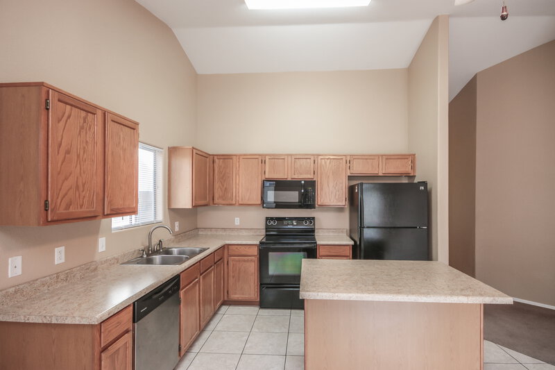 2,005/Mo, 6335 E Brown Rd Unit 1100 Mesa, AZ 85205 Kitchen View