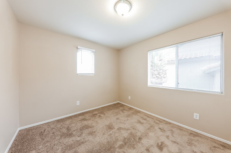 2,240/Mo, 1226 E Helena Dr Phoenix, AZ 85022 Bedroom View 3