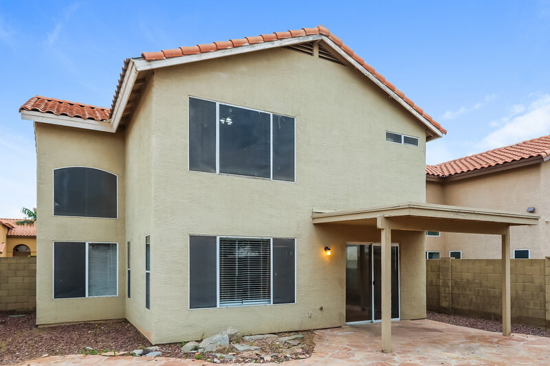 2,240/Mo, 1226 E Helena Dr Phoenix, AZ 85022 Rear View