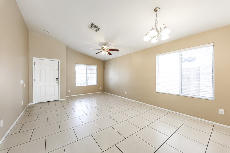 2,015/Mo, 4101 W Wethersfield Rd Phoenix, AZ 85029 Dining Room View
