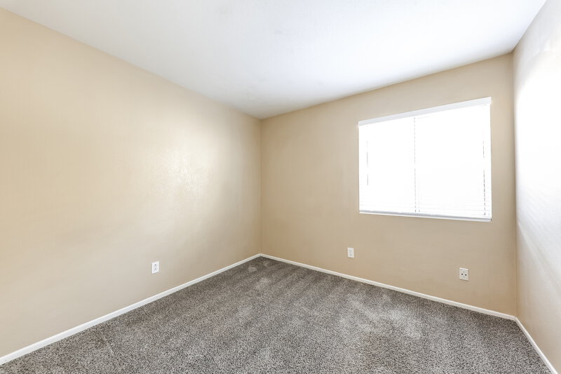 2,015/Mo, 4101 W Wethersfield Rd Phoenix, AZ 85029 Bedroom View
