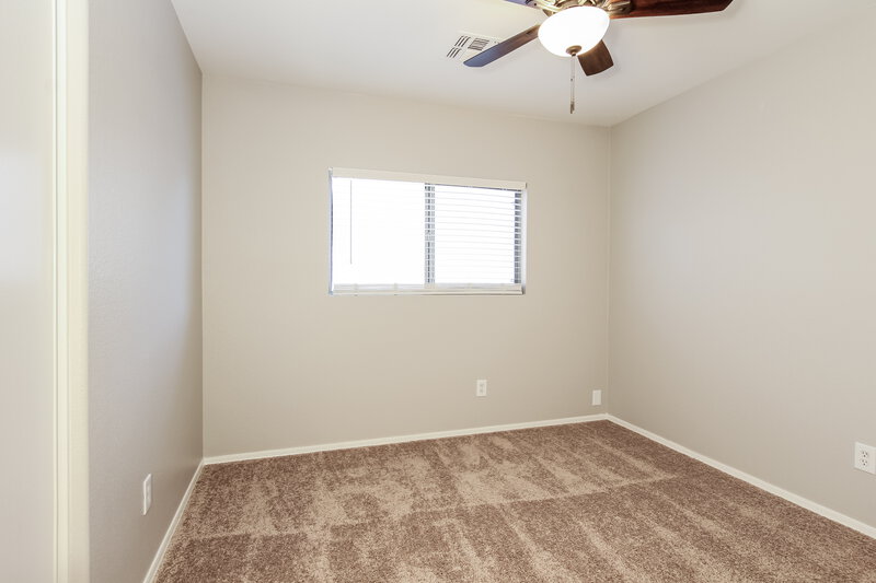 2,060/Mo, 11549 W Columbine Dr El Mirage, AZ 85335 Bedroom View 3