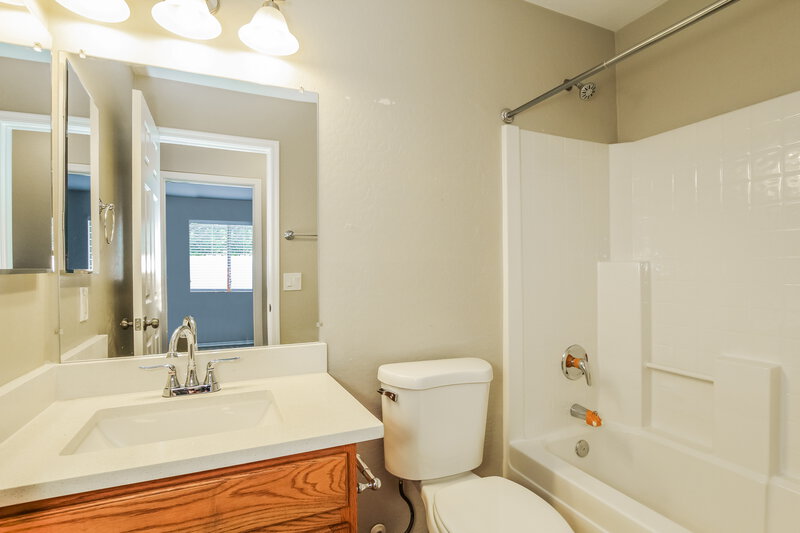 1,990/Mo, 1840 S 106th Ln Tolleson, AZ 85353 Bathroom View