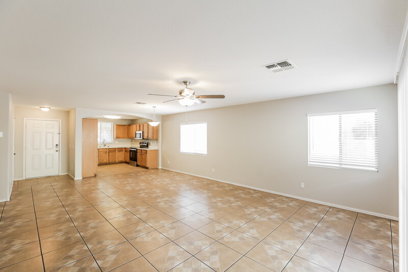 2,035/Mo, 2650 S 84th Dr Tolleson, AZ 85353 Living Room View