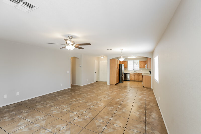 2,035/Mo, 2650 S 84th Dr Tolleson, AZ 85353 Living Room View 2