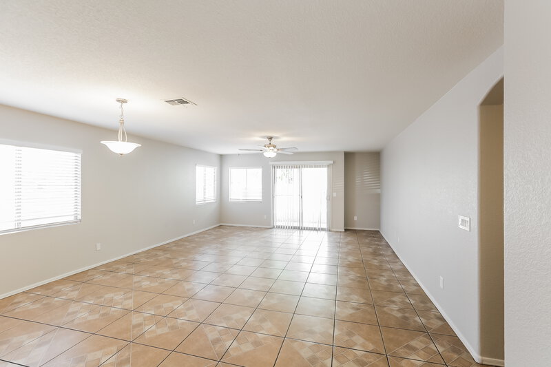 2,035/Mo, 2650 S 84th Dr Tolleson, AZ 85353 Dining Room View