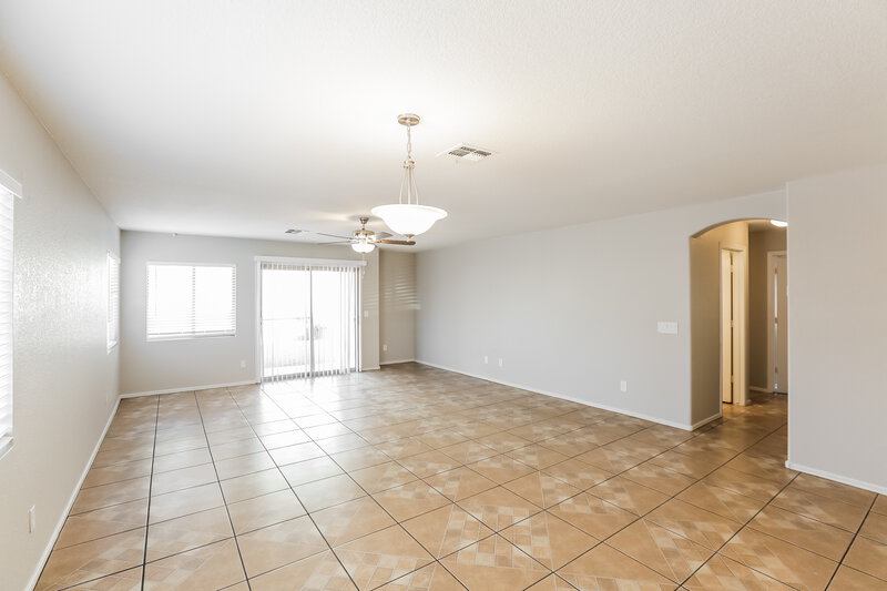 2,035/Mo, 2650 S 84th Dr Tolleson, AZ 85353 Dining Room View 2