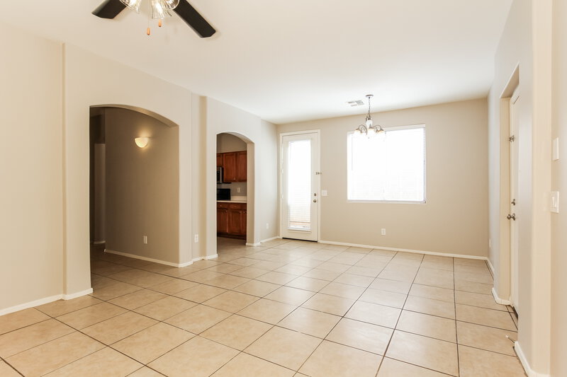 2,015/Mo, 6525 W Monroe St Phoenix, AZ 85043 Misc View 2