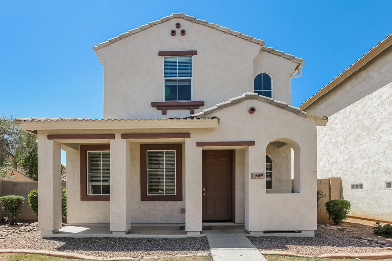 1,890/Mo, 6609 W Monroe St Phoenix, AZ 85043 External View