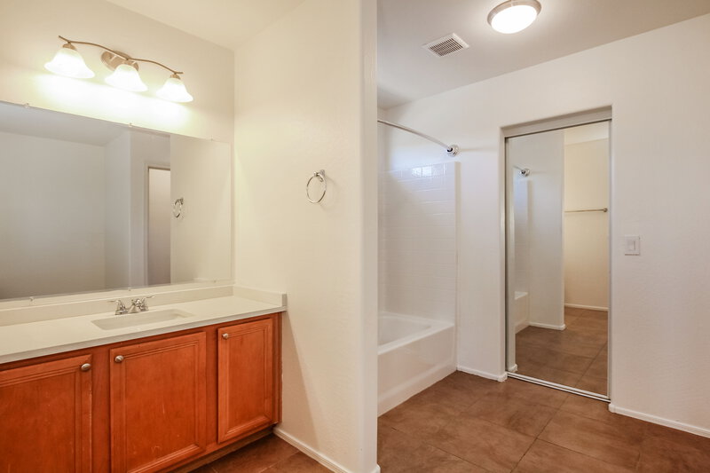 1,890/Mo, 6609 W Monroe St Phoenix, AZ 85043 Misc View 9