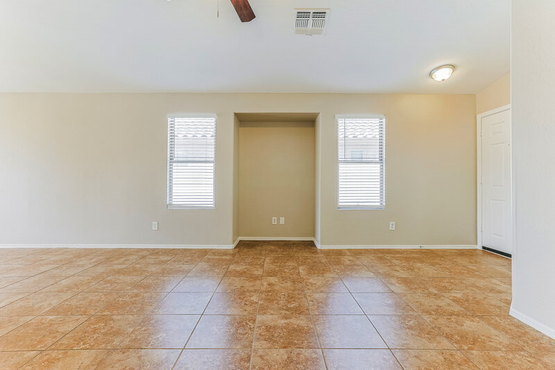 1,785/Mo, 6609 W Nez Perce St Phoenix, AZ 85043 Living Room View