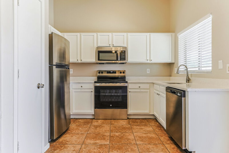 1,785/Mo, 6609 W Nez Perce St Phoenix, AZ 85043 Kitchen View