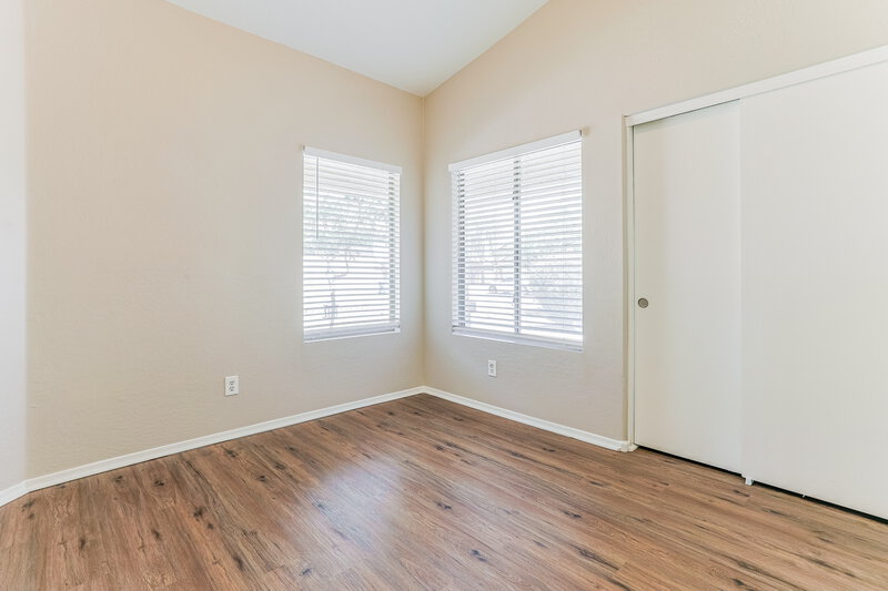 1,785/Mo, 6609 W Nez Perce St Phoenix, AZ 85043 Bedroom View