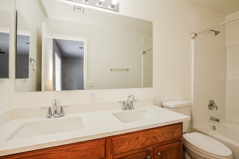 1,935/Mo, 6621 W Pioneer St Phoenix, AZ 85043 Misc View 8
