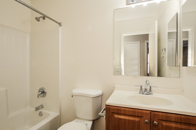 1,935/Mo, 6621 W Pioneer St Phoenix, AZ 85043 Misc View 12