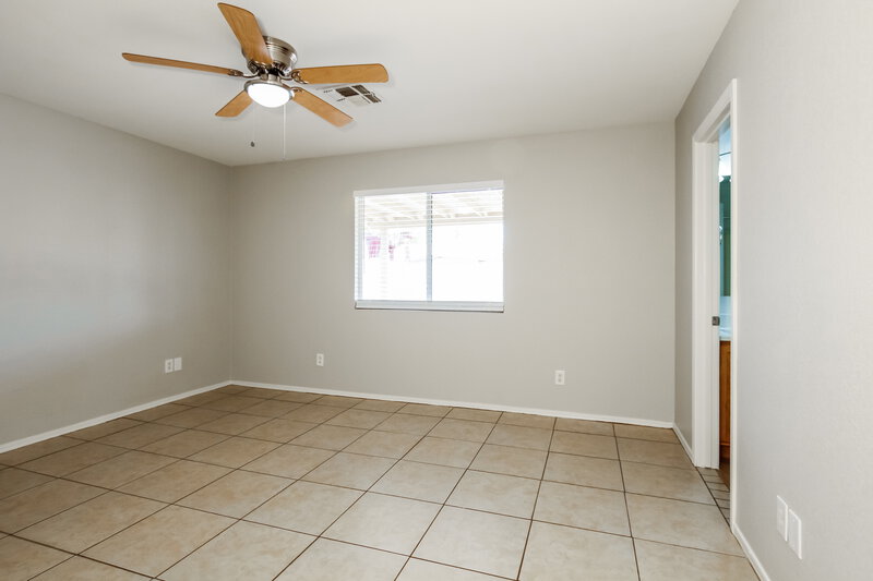 1,770/Mo, 7120 W Whyman Ave Phoenix, AZ 85043 Main Bedroom View