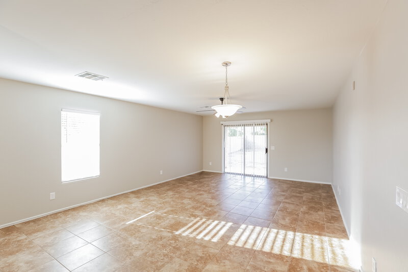 2,015/Mo, 7903 W Pomo St Phoenix, AZ 85043 Dining Room View