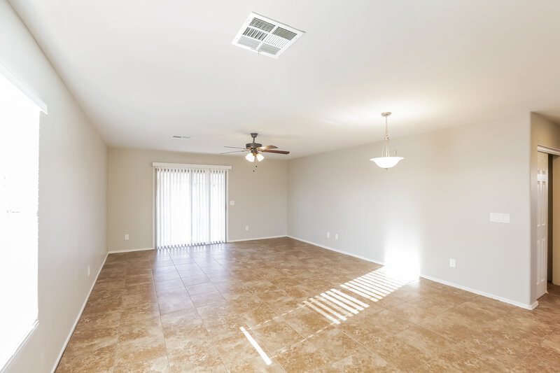 2,015/Mo, 7903 W Pomo St Phoenix, AZ 85043 Dining Room View 2