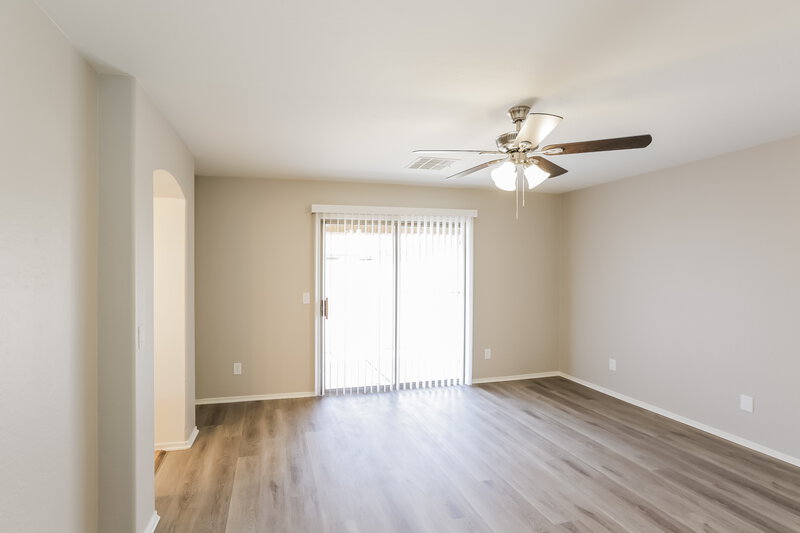 2,015/Mo, 7903 W Pomo St Phoenix, AZ 85043 Main Bedroom View