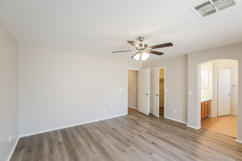 2,015/Mo, 7903 W Pomo St Phoenix, AZ 85043 Main Bedroom View 2