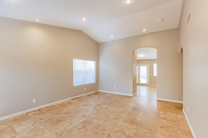 1,955/Mo, 8132 W Papago St Phoenix, AZ 85043 Living Room View 2