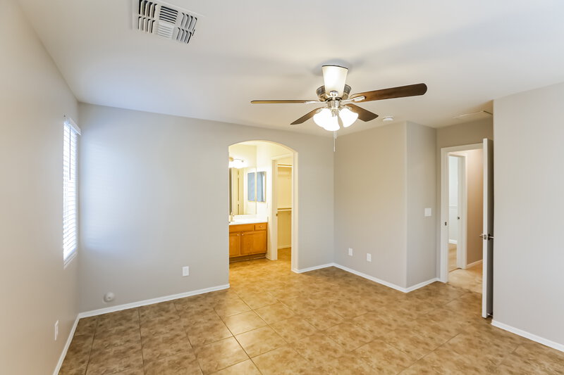 1,955/Mo, 8132 W Papago St Phoenix, AZ 85043 Main Bedroom View