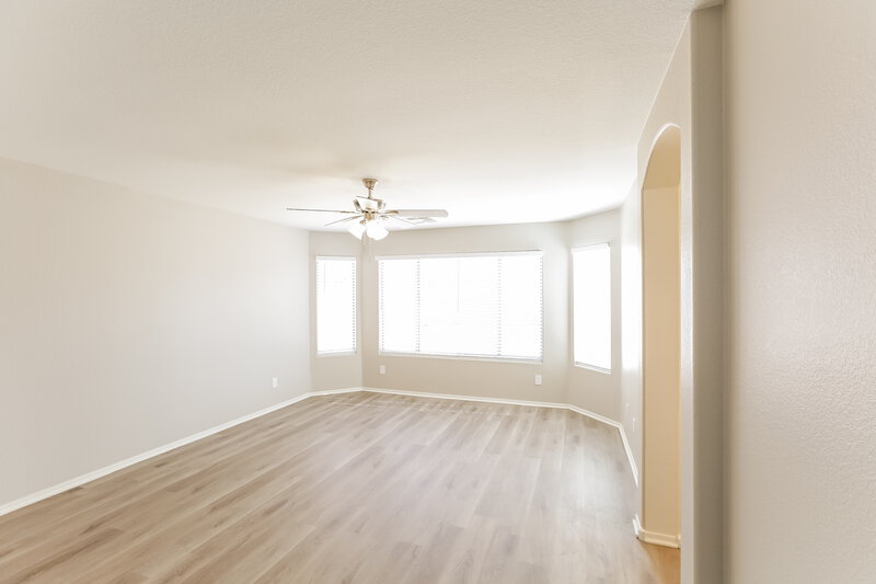 1,855/Mo, 8156 W Hammond Ln Phoenix, AZ 85043 Main Bedroom View